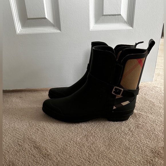 Burberry Nova Check Pattern Rubber Rain boots - Picture 2 of 3